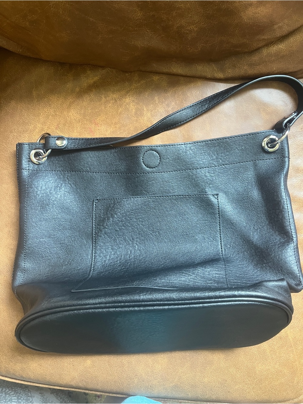 Classic Black Leather Shoulder Bag - Timeless Everyday Tote